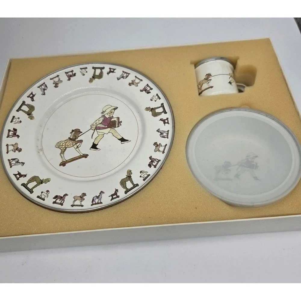 Vintage 3-pc Child's Tea Plate Set‎ Beige Enamelware Hobby Horse Parade Girl